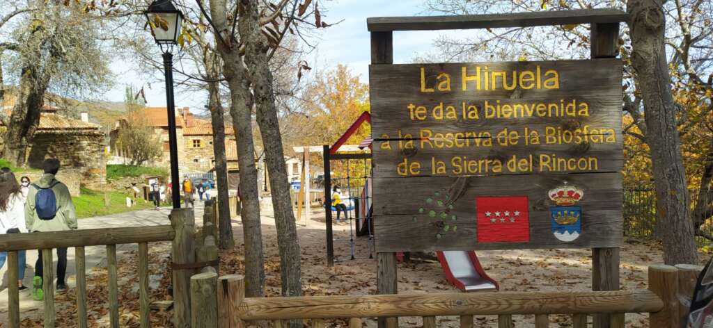 Entrada al pueblo madrileño de la Hiruela