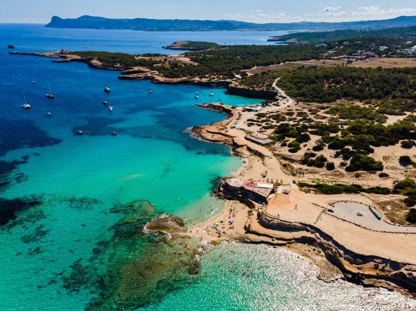 que hacer en cala conta en ibiza