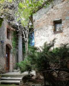 begues masia sant sadurni