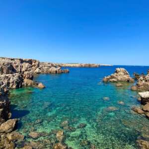 Playas y calas recónditas en España