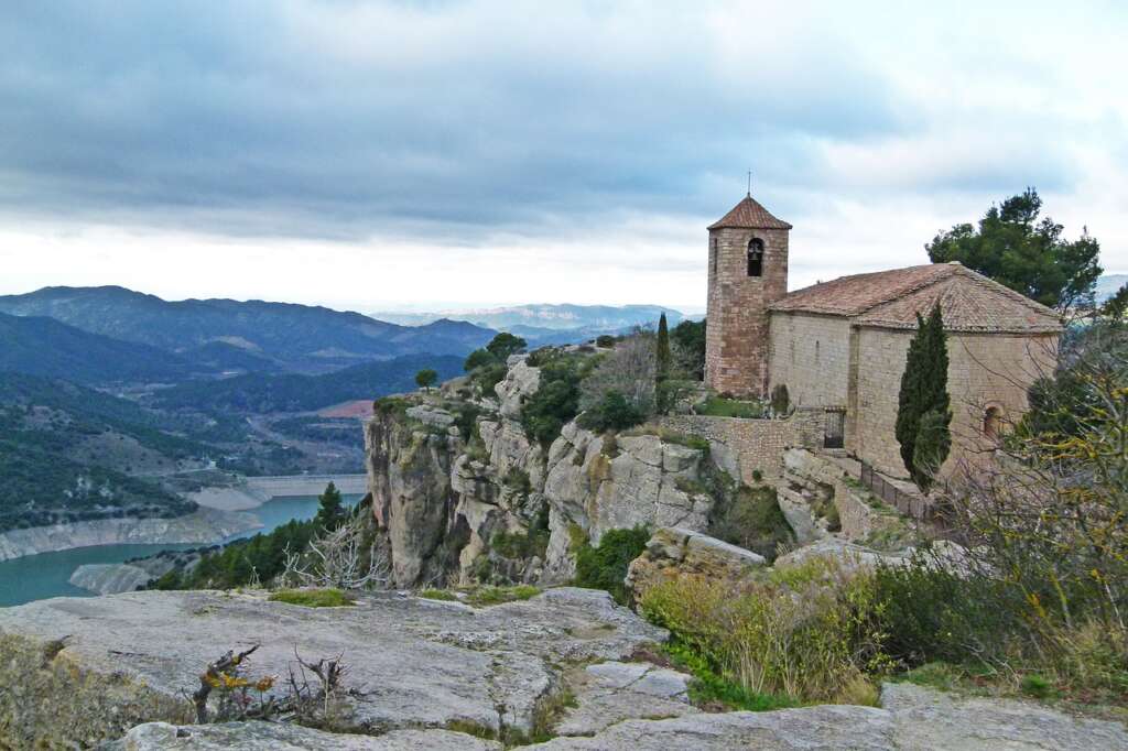 ruta pueblos medievales cataluna siurana