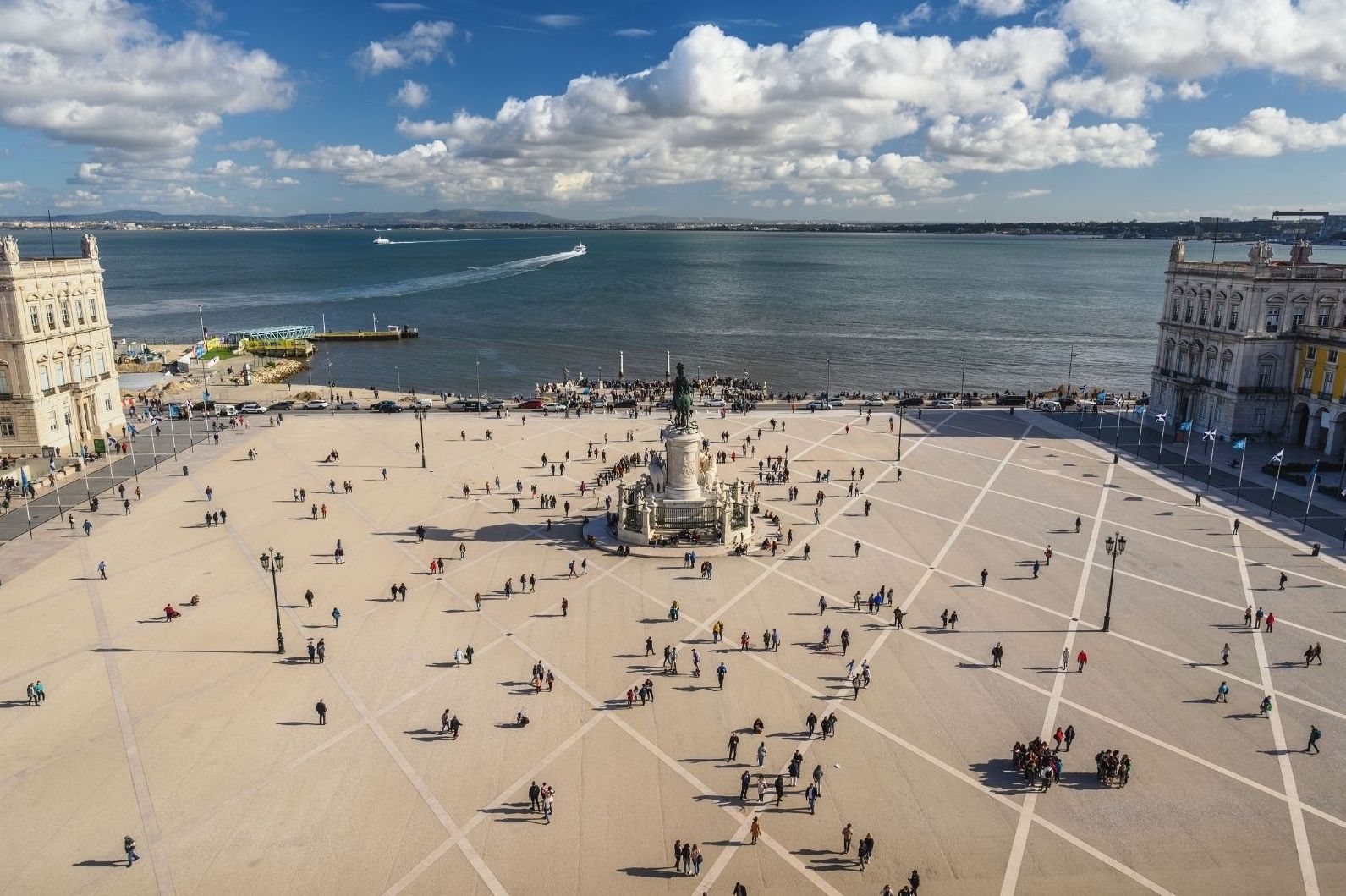 plaza del comercio lisboa