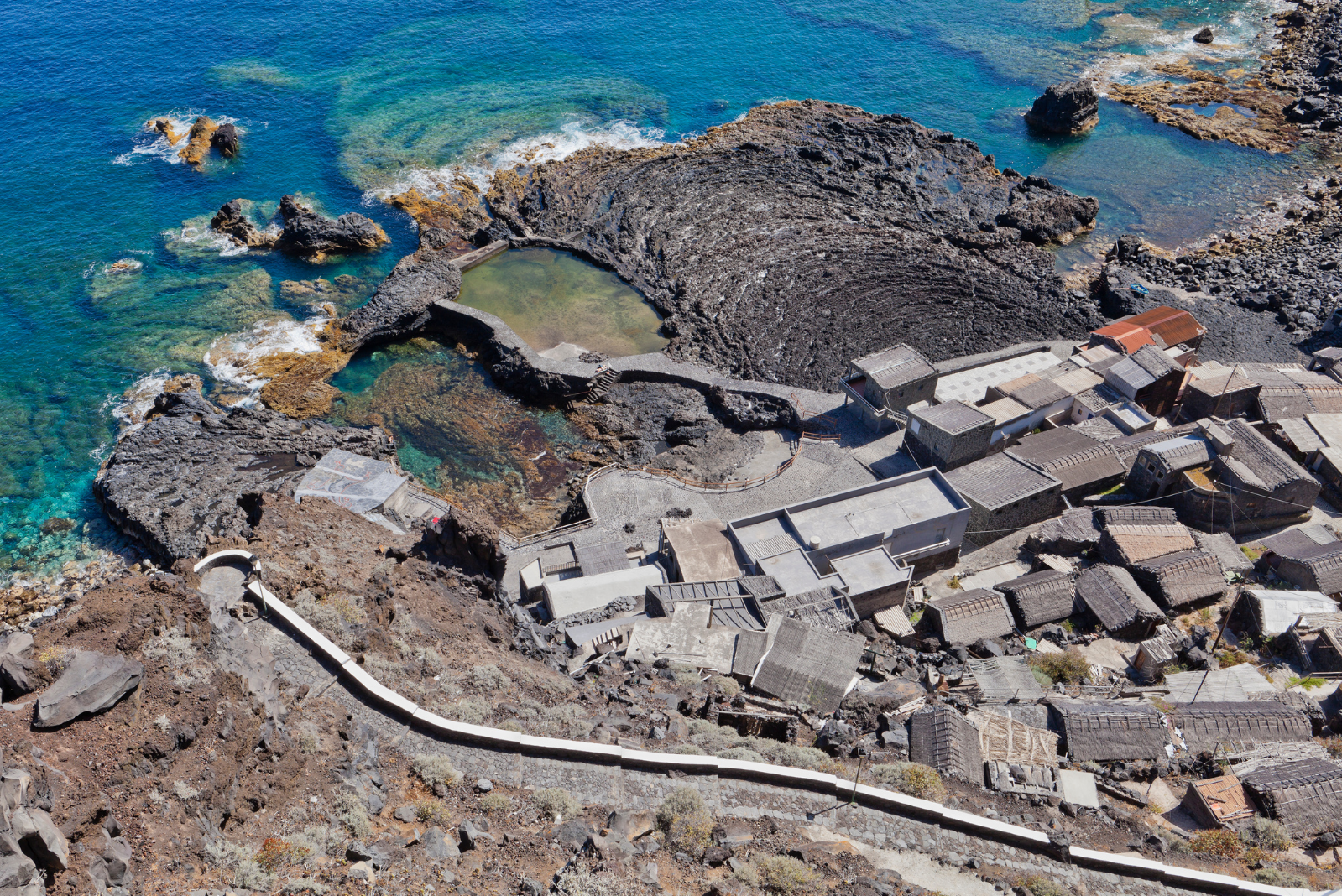 pozo de las calcosas en el hierro