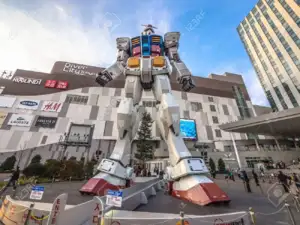 58426674 odaiba tokyo japon 30 mars de 18 metres mobile suit gundam rx78 robot devant divercity tokyo plaza o